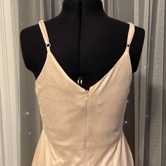 Blush Pink Dress - Picture 4 of 6